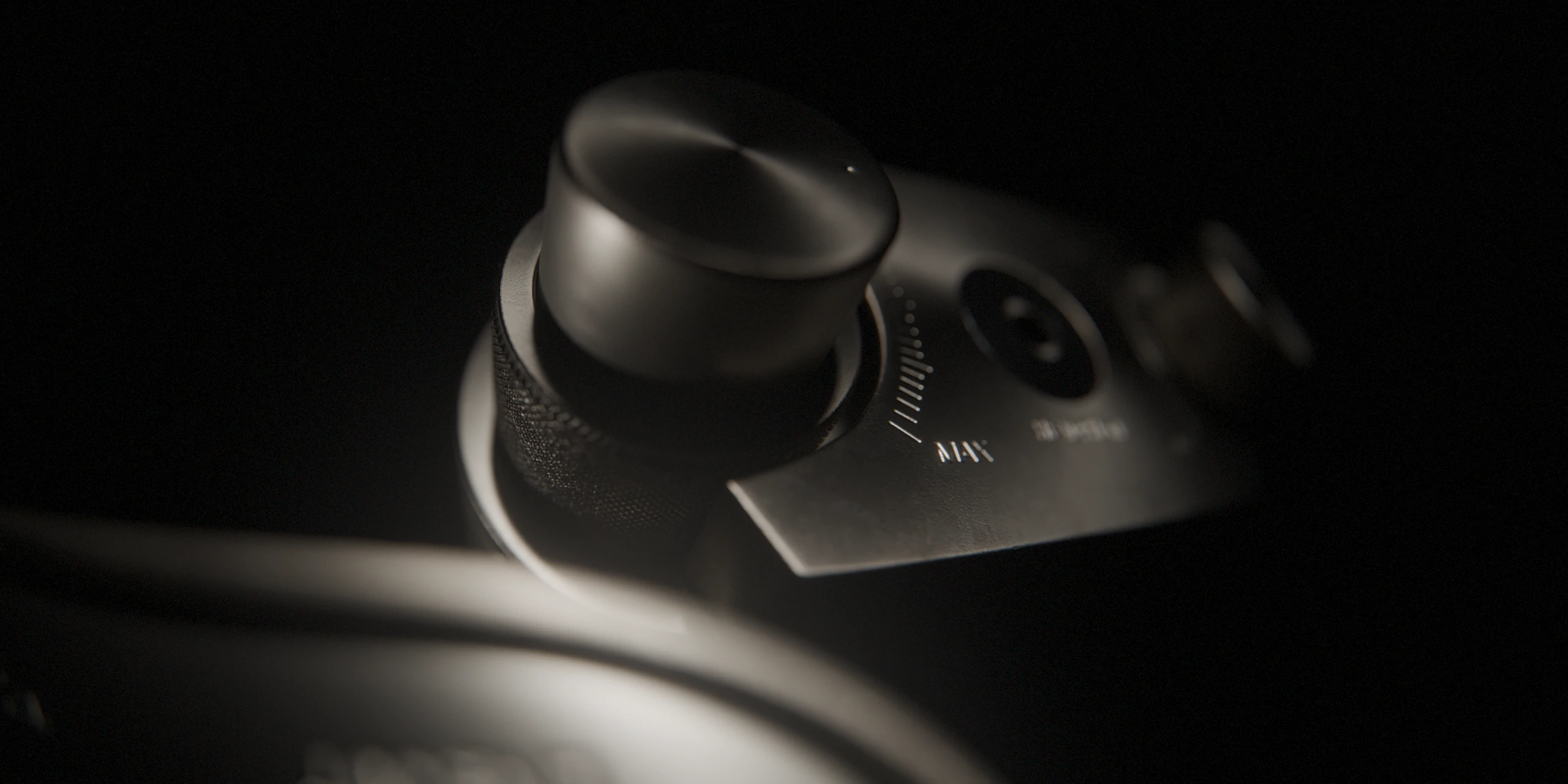 Big Head Pro — close knob